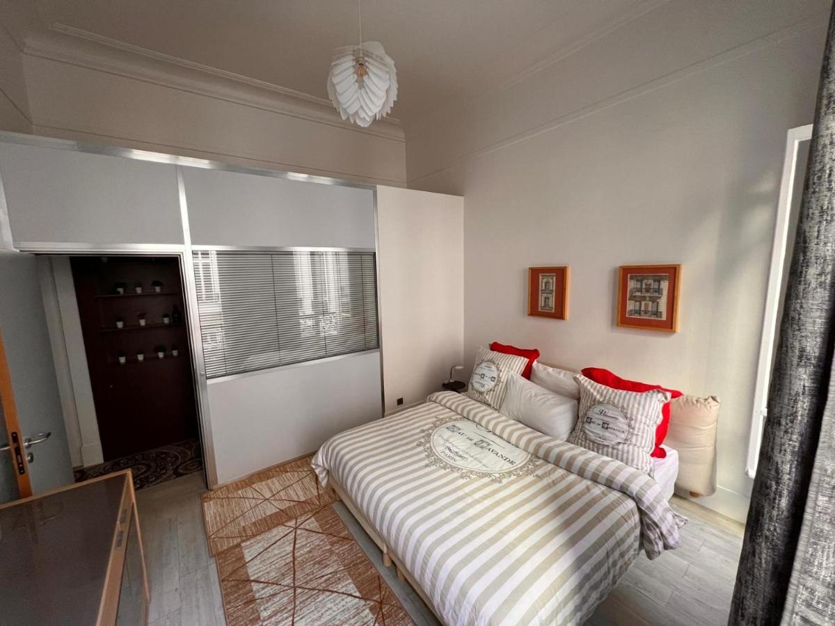 Luxury Apartment Champs-Elysees - Hala Paris Luaran gambar